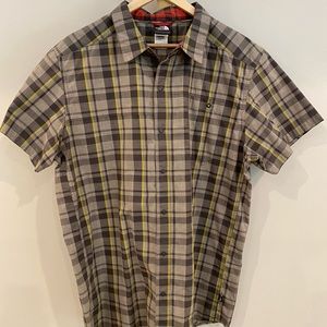 Mens casual short sleeve The North Face button down plaid gorpcore XL